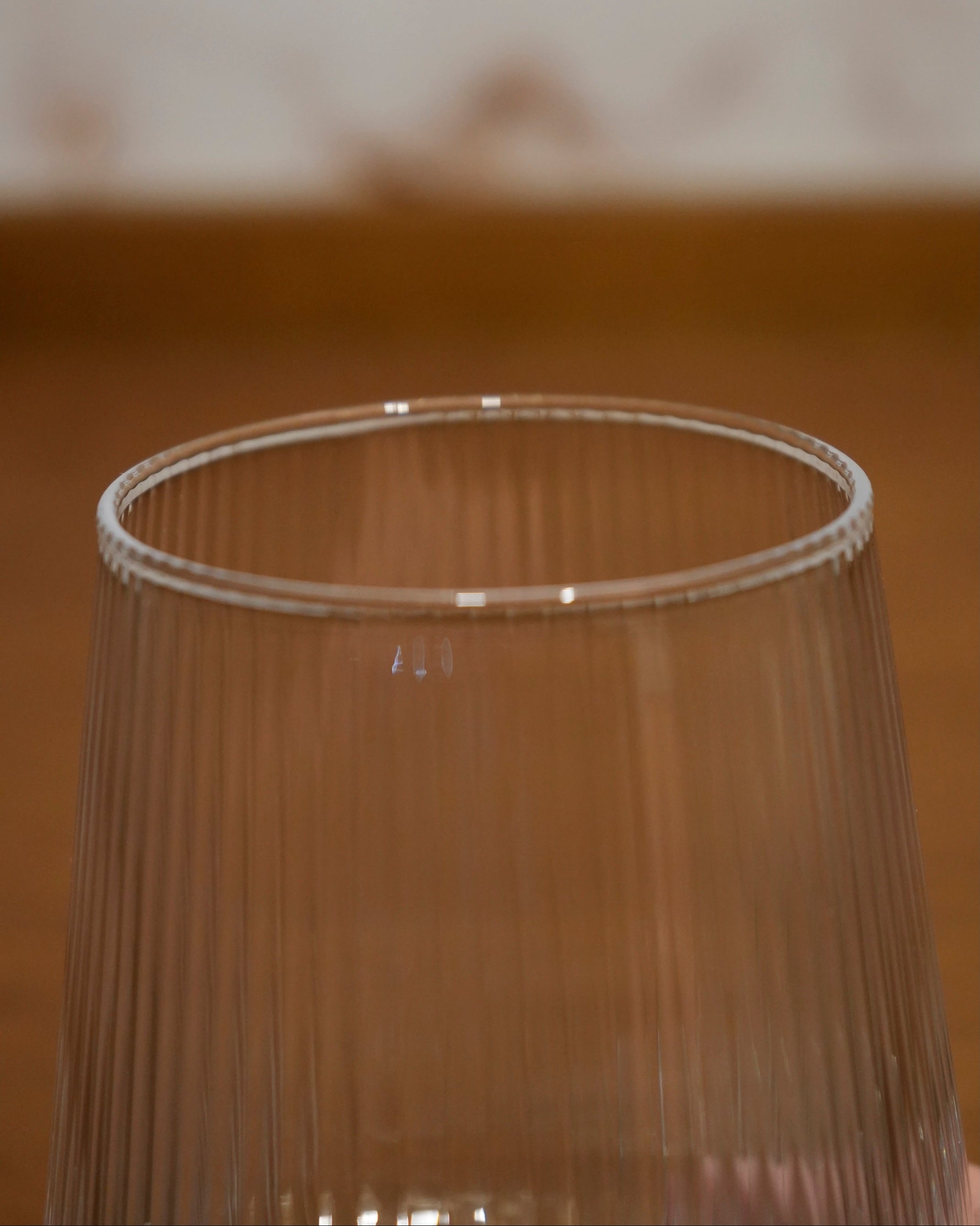 Copa de Vidrio Estriado Line Marley Harmony 300 ml – Vino, Agua y Cócteles